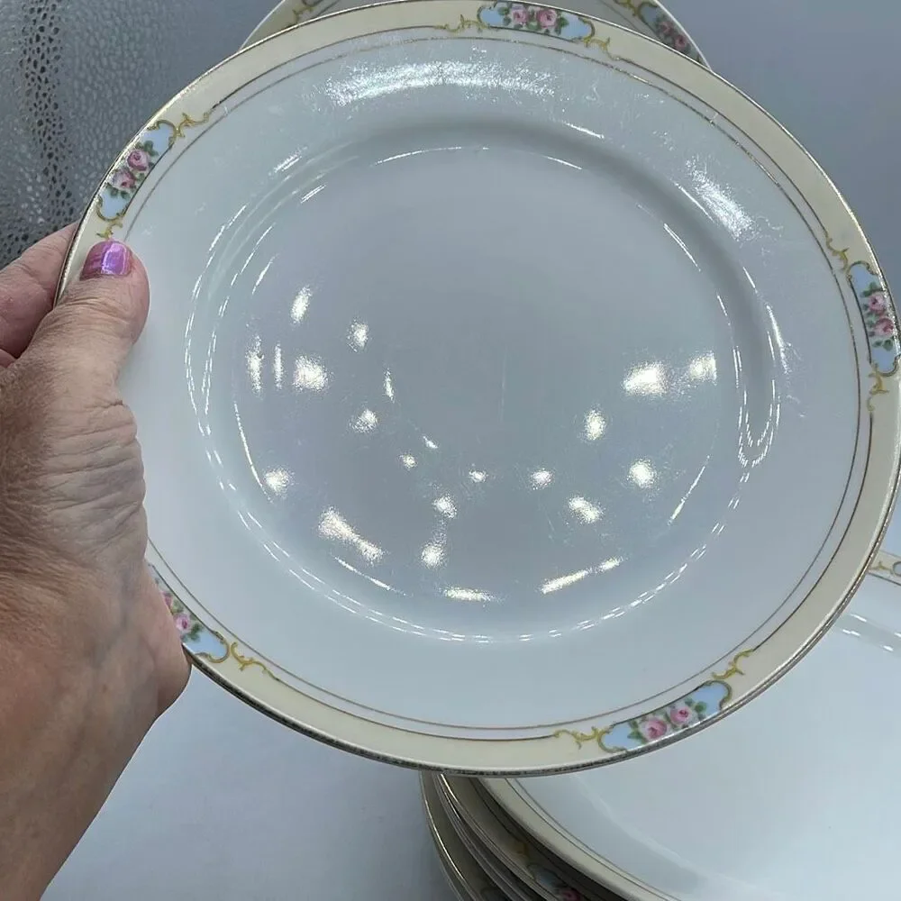 Vintage Noritake “ The Celtic” lot of 8 dinner plates.